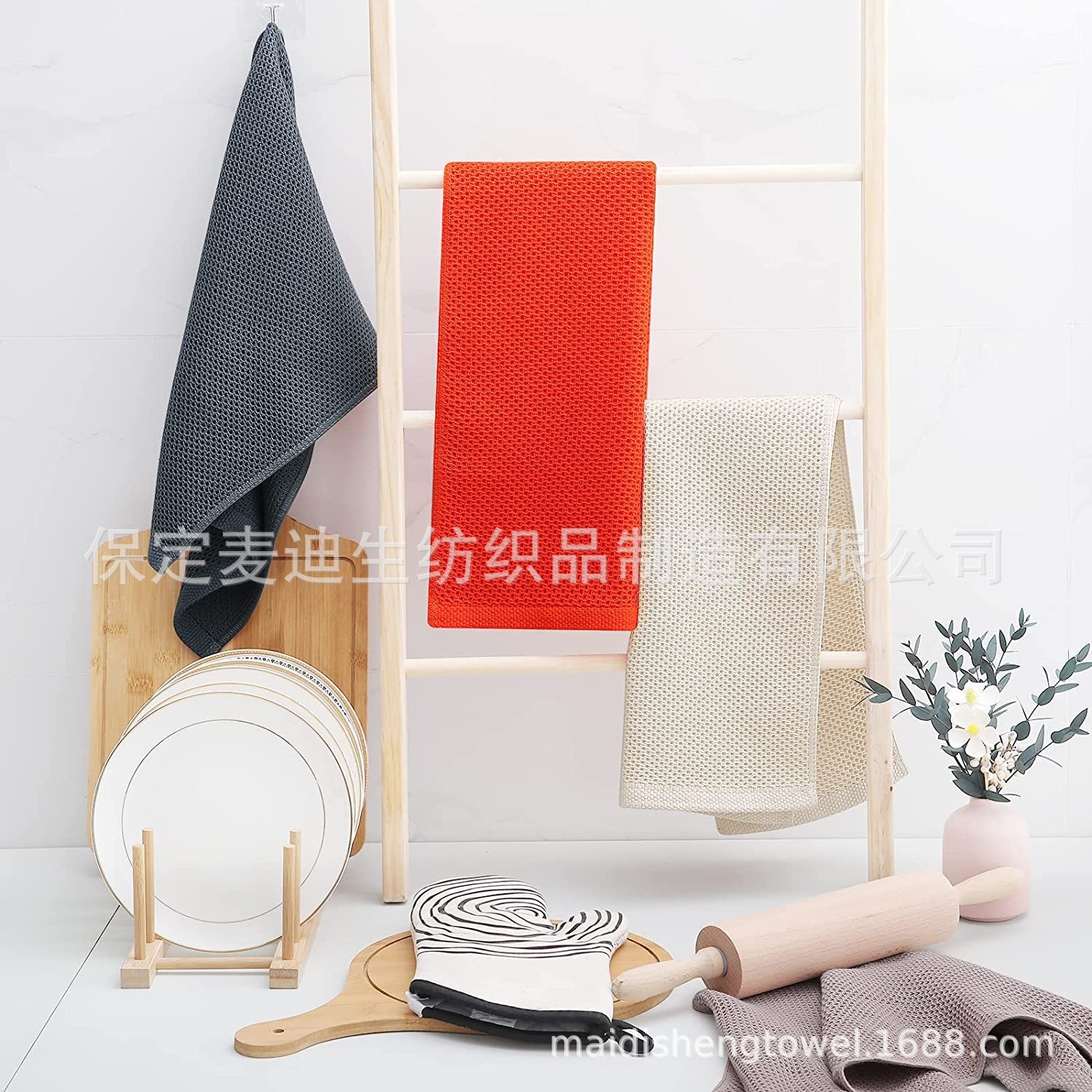 Cross-border Amazon pure cotton honeycomb kitchen dishwashing square towel can be suit with hook waffle square towel generation sticker code