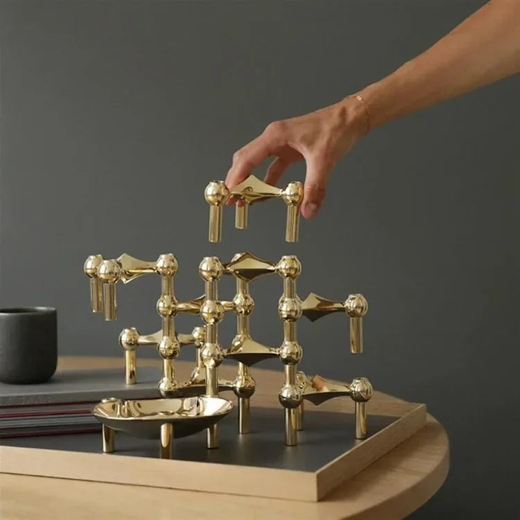 Metal Molecular Structure Candle Holder Nordic Silver Candlestick Centerpiece Living Room Decoration Gift Home Decore Candelabra